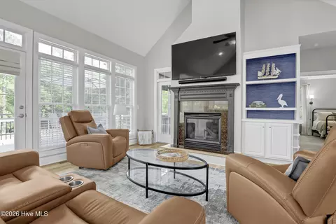Living - 211 Bates Retreat, Hampstead, NC 28443 photo 1 of 2