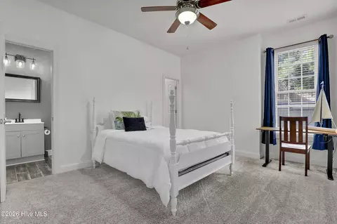 Bedroom - 211 Bates Retreat, Hampstead, NC 28443 photo 6 of 7
