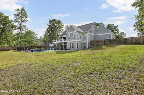 Exterior - 211 Bates Retreat, Hampstead, NC 28443 photo 16 of 18