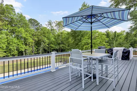 Exterior - 211 Bates Retreat, Hampstead, NC 28443 photo 6 of 18