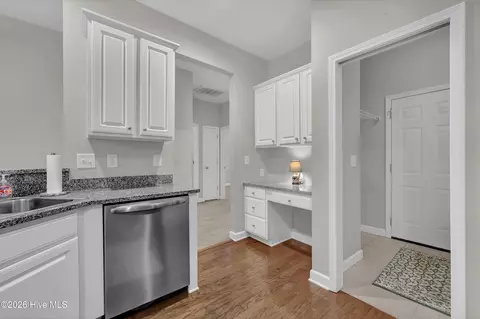 Entry Way - 103 Thrasher Ct UNIT D, Hampstead, NC 28443 photo 2 of 2