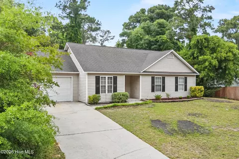 209 Adele Ct, Wilmington, NC 28412