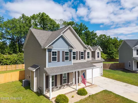 304 Agatha Ct, Jacksonville, NC 28540