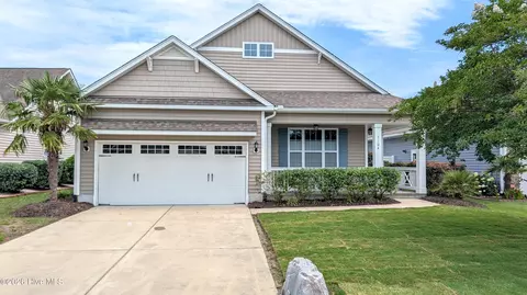 7104 Sevilleen Dr SW, Ocean Isle Beach, NC 28469