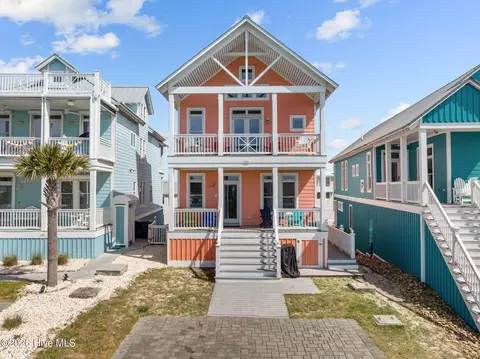 233 Sea Dreams Dr, Atlantic Beach, NC 28512