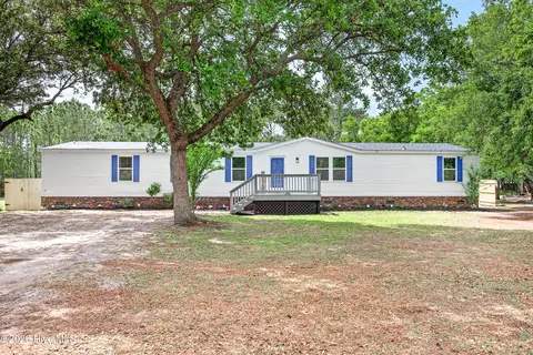 335 Queens Haven Rd, Hubert, NC 28539