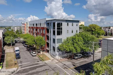 801 N 4th St #204, Wilmington, NC 28401