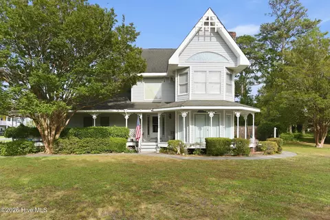 701 Fifth St S, Carolina Beach, NC 28428