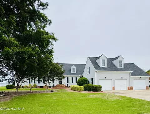 1008 Bateman Dr, Elizabeth City, NC 27909