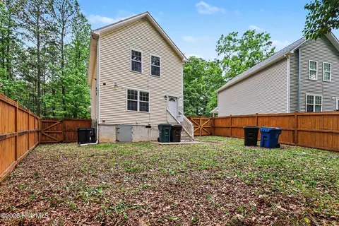 Exterior - 704 Brye St, Durham, NC 27703 photo 4 of 6