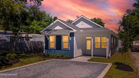 130 NE 75th St, Oak Island, NC 28465