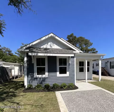 130 NE 75th St, Oak Island, NC 28465