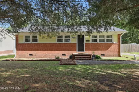 310 White Oak St, Jacksonville, NC 28540