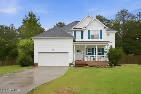 205 Middle Ridge Dr, Hubert, NC 28539