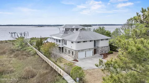 8720 Shipwatch Dr, Wilmington, NC 28412