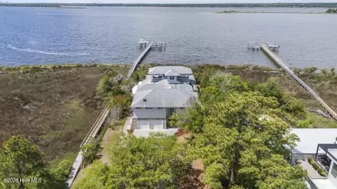 8720 Shipwatch Dr, Wilmington, NC 28412