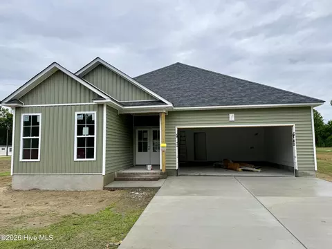 911 Albrittons Rd, Kinston, NC 28504