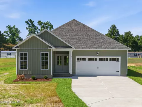 911 Albrittons Rd, Kinston, NC 28504