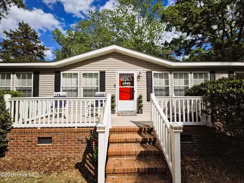 3525 Daughety White Rd, Kinston, NC 28501