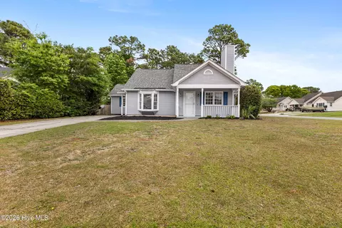 600 Silver Grass Ct, Wilmington, NC 28405