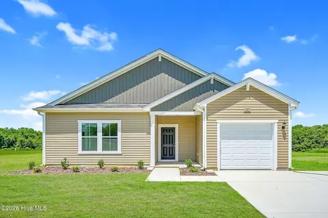 105 Hallwood Dr, Pikeville, NC 27863