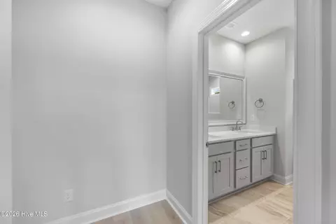 Entry Way - 86 Delphi Trce, Hampstead, NC 28443 photo 7 of 10