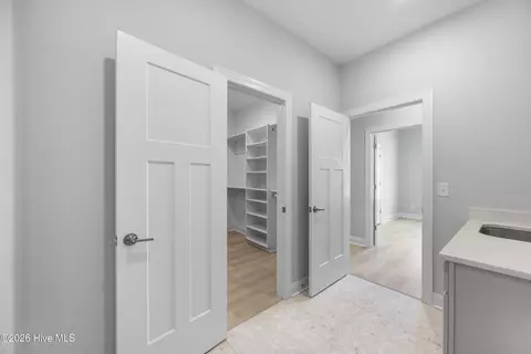 Entry Way - 86 Delphi Trce, Hampstead, NC 28443 photo 8 of 10