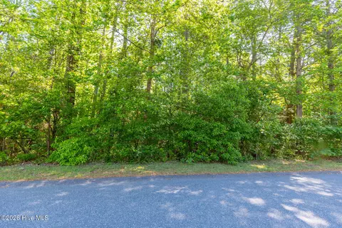 305 Kingswood Cir, Pinehurst, NC 28374