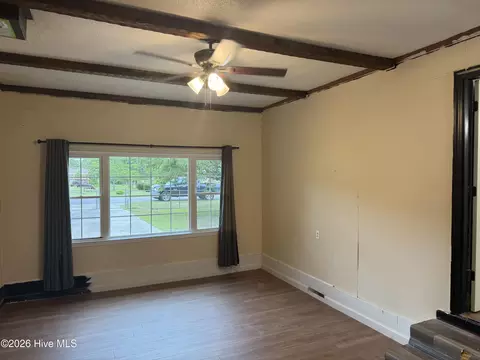 Living - 103 Scott Dr, Dudley, NC 28333 photo 3 of 3
