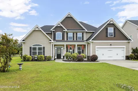 201 Wedgefield Cir, Maple Hill, NC 28454