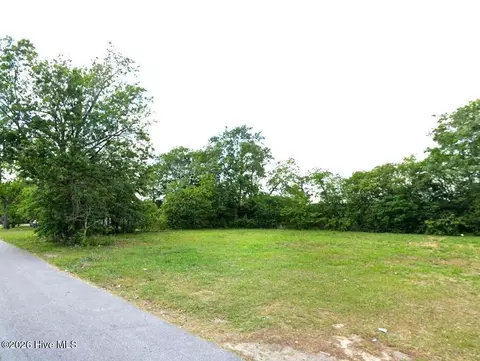 2312 Burke St, Lumberton, NC 28358