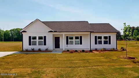 102 Kendall Farms Dr, Goldsboro, NC 27534