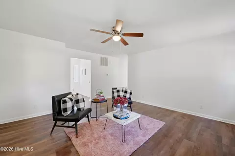 Living - 718 Hughes Rd, Hampstead, NC 28443 photo 3 of 5