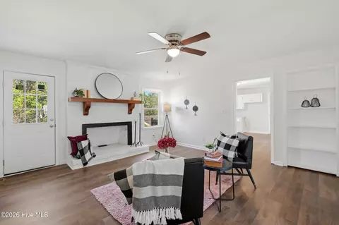 Living - 718 Hughes Rd, Hampstead, NC 28443 photo 5 of 5