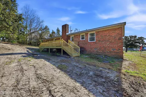 Exterior - 718 Hughes Rd, Hampstead, NC 28443 photo 4 of 7