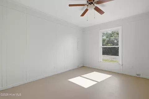 Bedroom - 718 Hughes Rd, Hampstead, NC 28443 photo 7 of 8