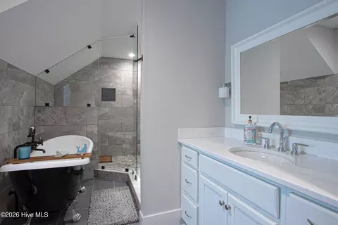 Bath - 78 Greencastle Dr, Pinehurst, NC 28374 photo 3 of 4