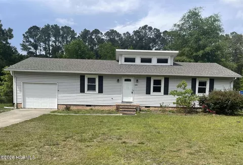 235 Sand Ridge Rd, Hubert, NC 28539