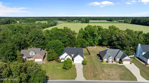 210 Creekside Dr, Goldsboro, NC 27534