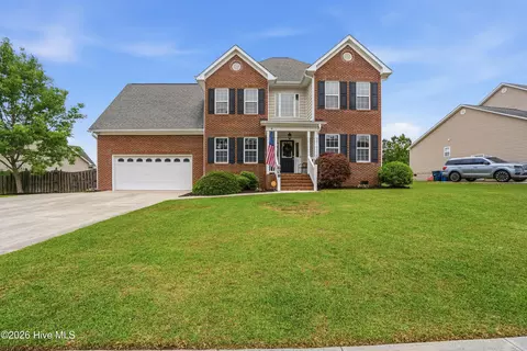 608 Stagecoach Dr, Jacksonville, NC 28546