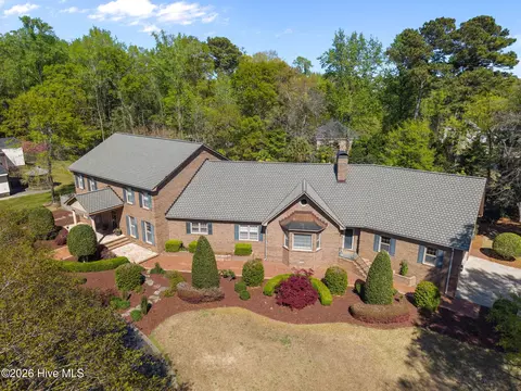 120 Robin Rd, Greenville, NC 27858