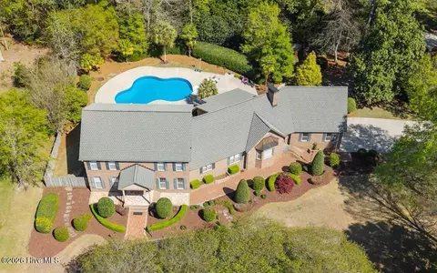120 Robin Rd, Greenville, NC 27858