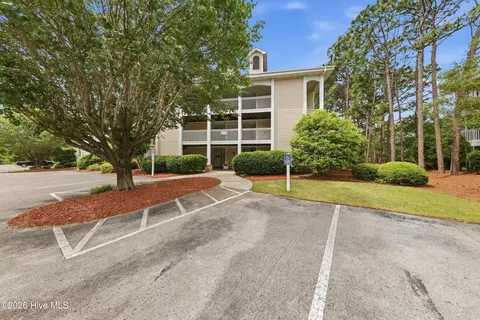 3350 Club Villas Dr # 502, Southport, NC 28461