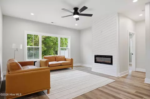 Living - 160 Mallison Pl, Washington, NC 27889 photo 1 of 3