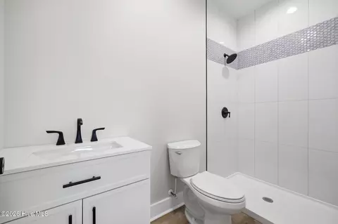 Bath - 160 Mallison Pl, Washington, NC 27889 photo 3 of 4