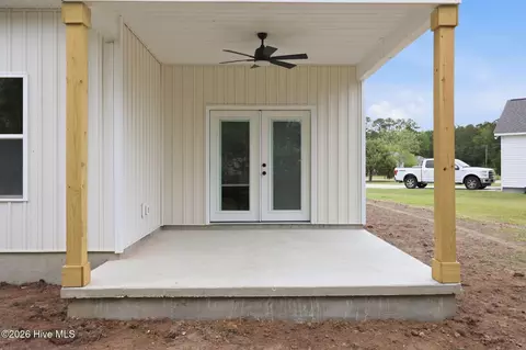 Exterior - 160 Mallison Pl, Washington, NC 27889 photo 6 of 7