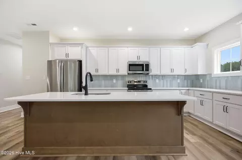 Kitchen - 160 Mallison Pl, Washington, NC 27889 photo 2 of 5