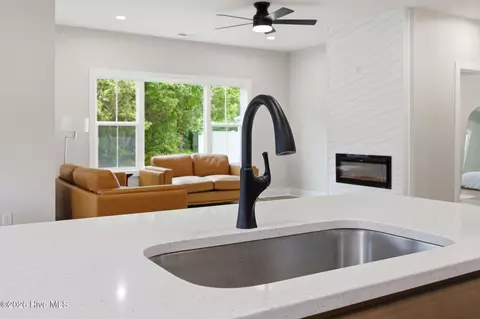 Kitchen - 160 Mallison Pl, Washington, NC 27889 photo 5 of 5