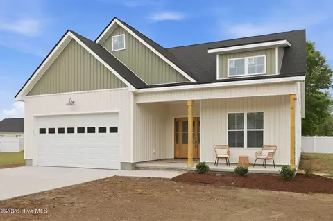 Exterior - 160 Mallison Pl, Washington, NC 27889 photo 1 of 7