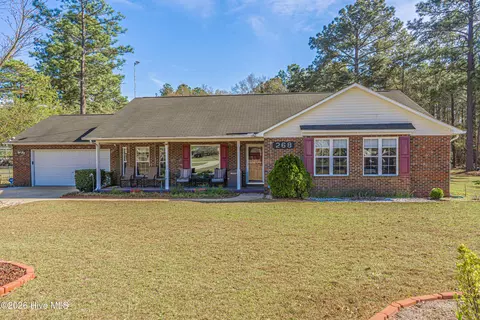 268 Pinehaven Dr, Raeford, NC 28376
